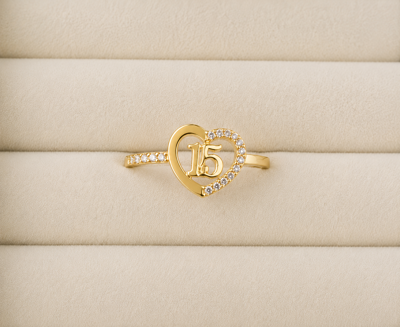 Anillo Corazón 15 Años en Oro 18K Nacional – Talla 7 – 2,04 Gramos